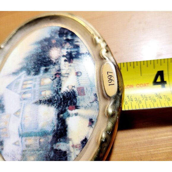 Vintage Hallmark Ceramic Christmas Ornament 1997 Thomas Kinkade Gold Tone Frame - Picture 5 of 5